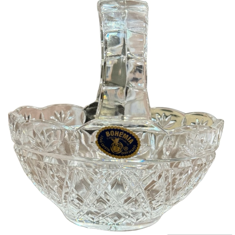 BOHEMIA CZECH REPUBLIC lead crystal handcut 7" tall basket excellent condition